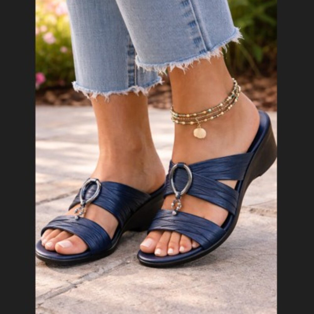 Easy Street Tuscany Wedge Sandals Womens 10M Blue Open Toe Comfort Chic